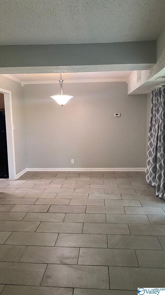 Foto del edificio - 2204 Colony Dr SW