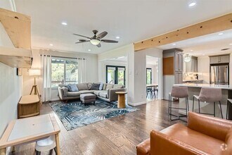 Building Photo - 1713 Mariposa Dr