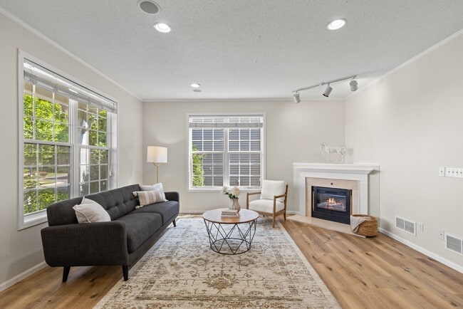 Building Photo - 15734 Porchlight Ln