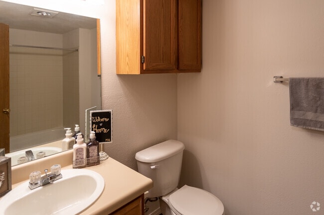 1 BR 1 BA 550 SF - Persimmon Square Apartments