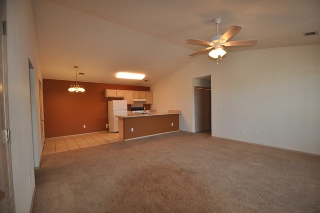 Building Photo - 1234 N Boxley Ave