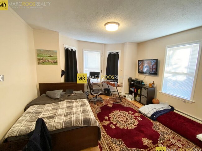 Foto del edificio - 5 Bickford Ave