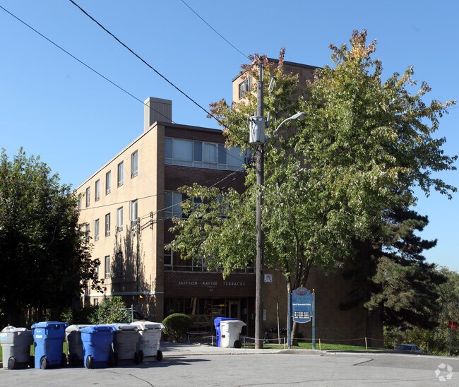 Photo principale - 18 & 20 Skipton Crt