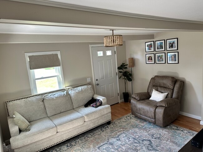 Building Photo - 6179 Gloger Dr