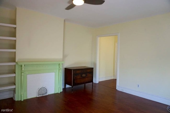 Building Photo - 2315 Parrish St