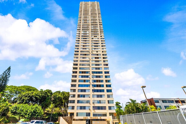 Building Photo - Welcome to your urban oasis!
