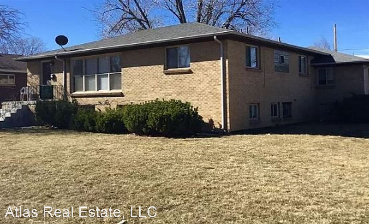Foto principal - 4330 Bruce Randolph Ave