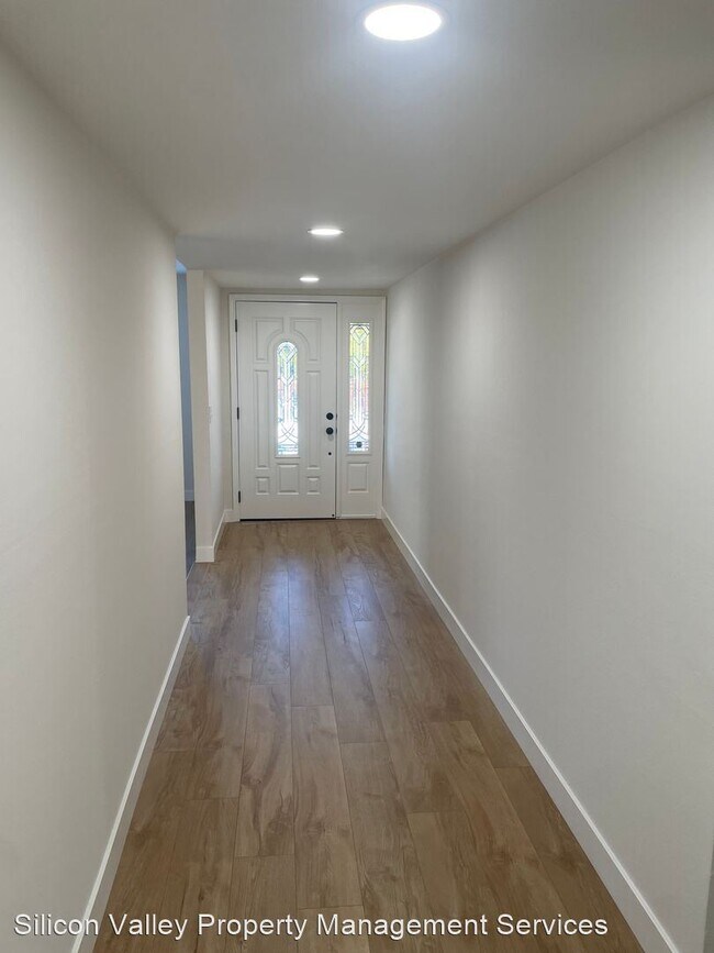 Building Photo - 4 br, 2 bath House - 657 Shirecrest Ct - 6...