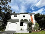 Foto principal - 9832 NW 9th Ct
