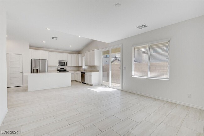 Building Photo - 4339 Outlook Vista Ave