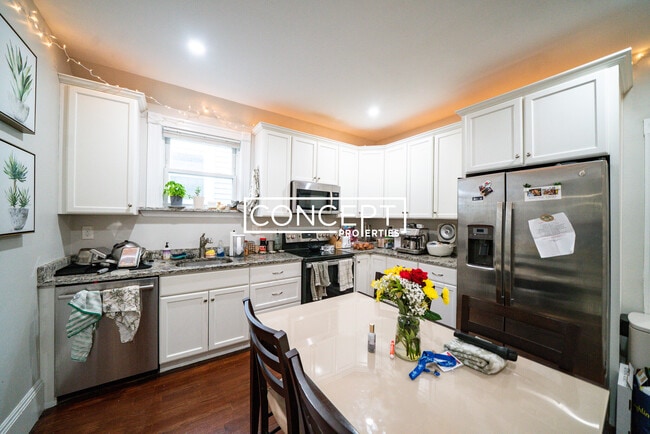 Foto del edificio - 724 Parker St