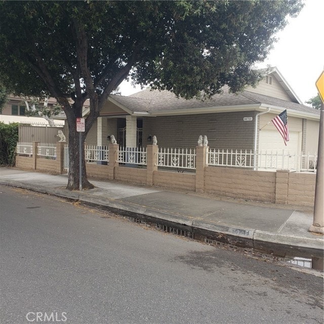 Building Photo - 14711 Yorba St