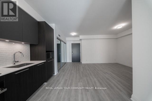 Photo du bâtiment - 65 Broadway Ave