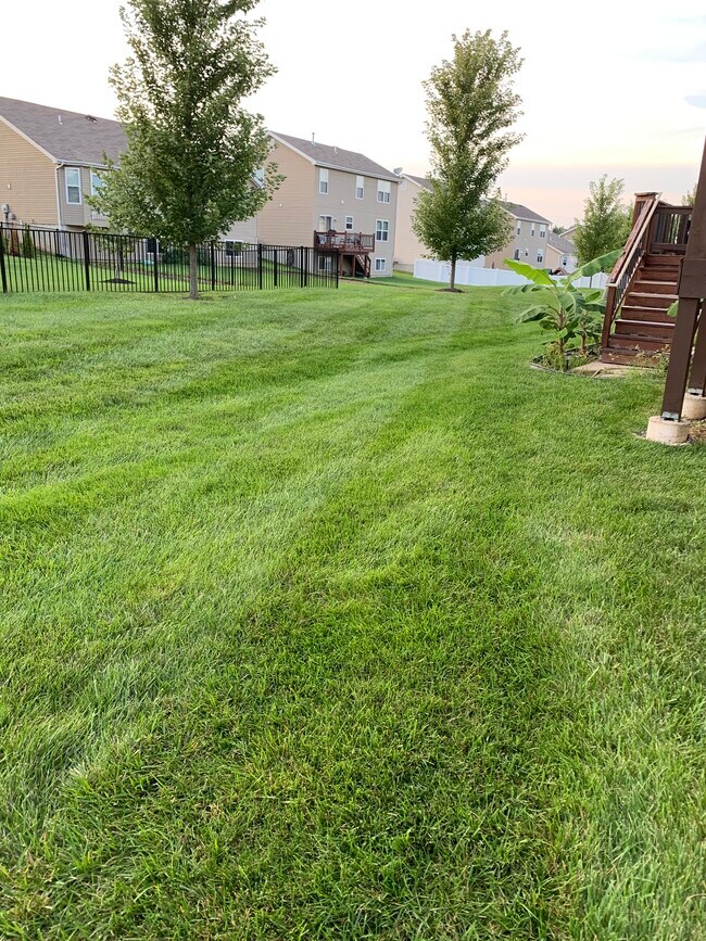 Foto del edificio - 641 Country Village Dr