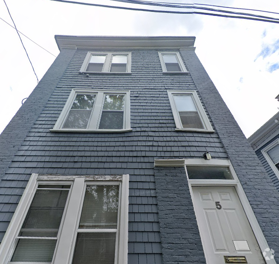 Building Photo - 5 Elmer St