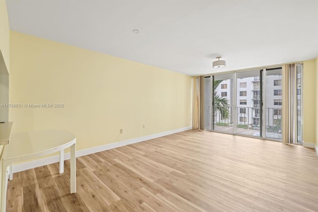 Foto del edificio - 1700 NW N River Dr