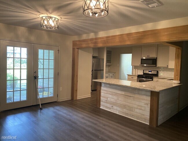 Foto del edificio - 4 br, 2 bath House - 9724 Judi Ave