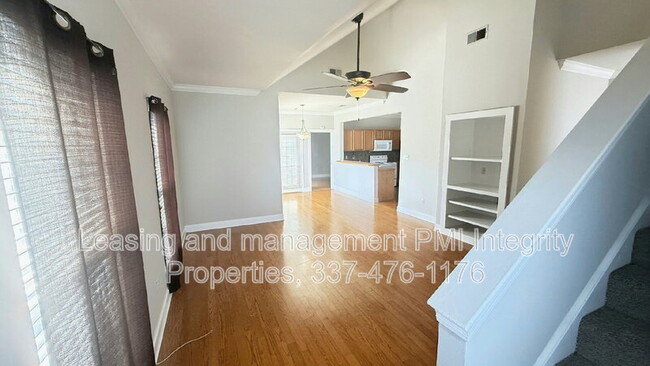 Foto del edificio - 4625 Burbank Dr