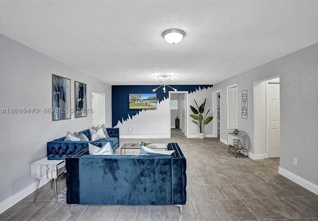 Foto del edificio - 760 NE 152nd St