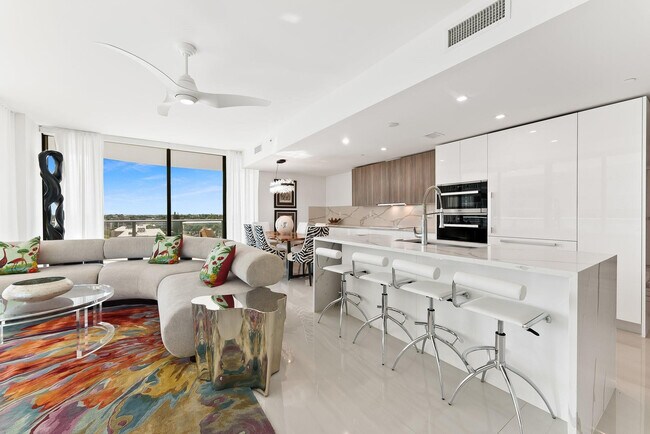 Foto del edificio - 730 N Ocean Blvd