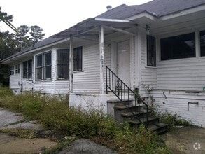Building Photo - 205 1/2 N Ashley St