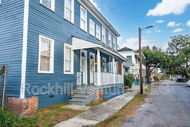 Building Photo - 508 W 42nd St