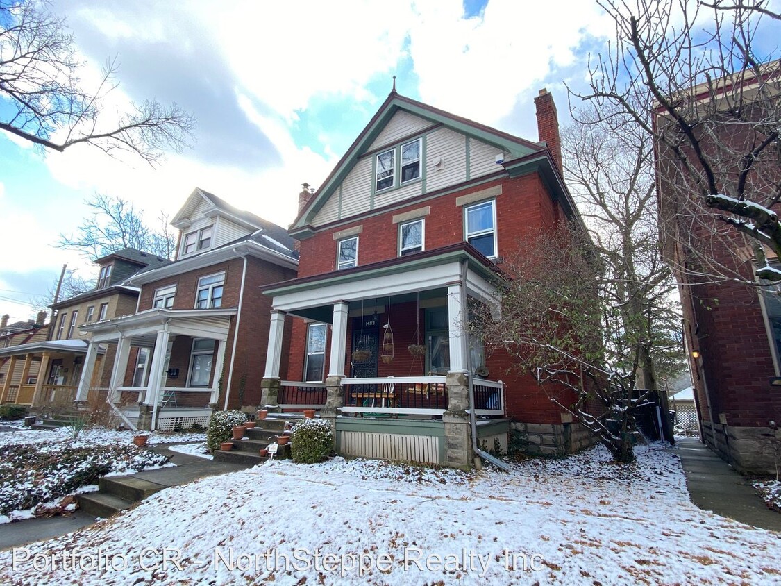Primary Photo - 1483 Belmont Ave