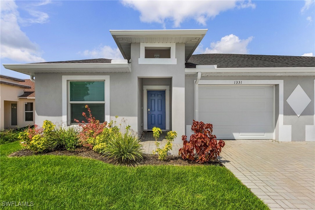 Foto principal - 1331 NE 15th Ln