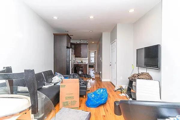 Foto principal - 2 bedroom in BROOKLYN NY 11207