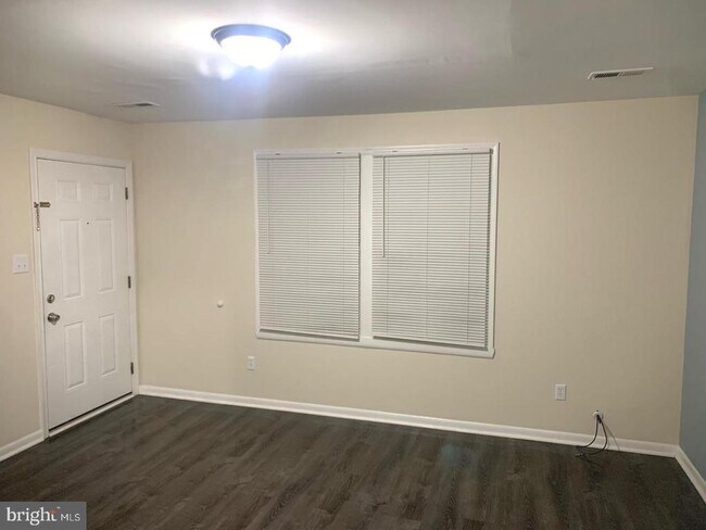 Foto del edificio - 424 Harford St