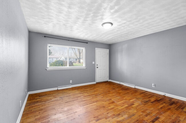 Living Room - 1625 E Nora St