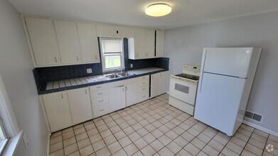 Building Photo - 1203 Plumer St