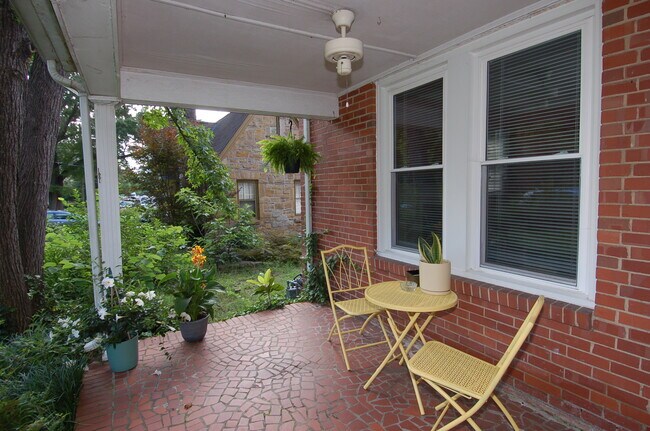 Front Porch - 815 W Johnson St