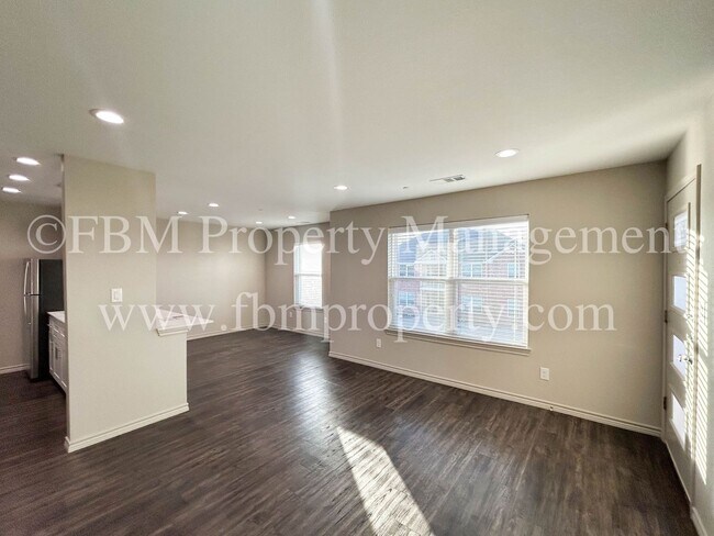 Foto del edificio - 1203 N Clay St