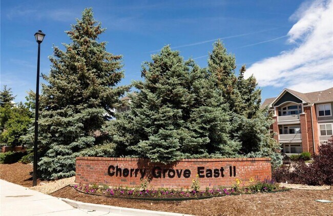 Foto del edificio - Move in Ready!!  3 Bedroom Condo - Cherry Grove - Aurora.....