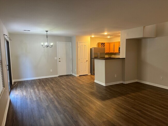 Foto del edificio - Fantastic 3-bedroom, 2-bathroom townhome -...
