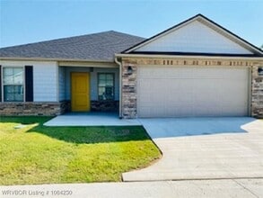 Building Photo - 6807 Veterans Ave
