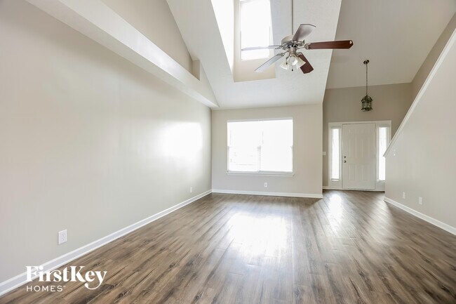 Foto del edificio - 1304 Sunray Dr