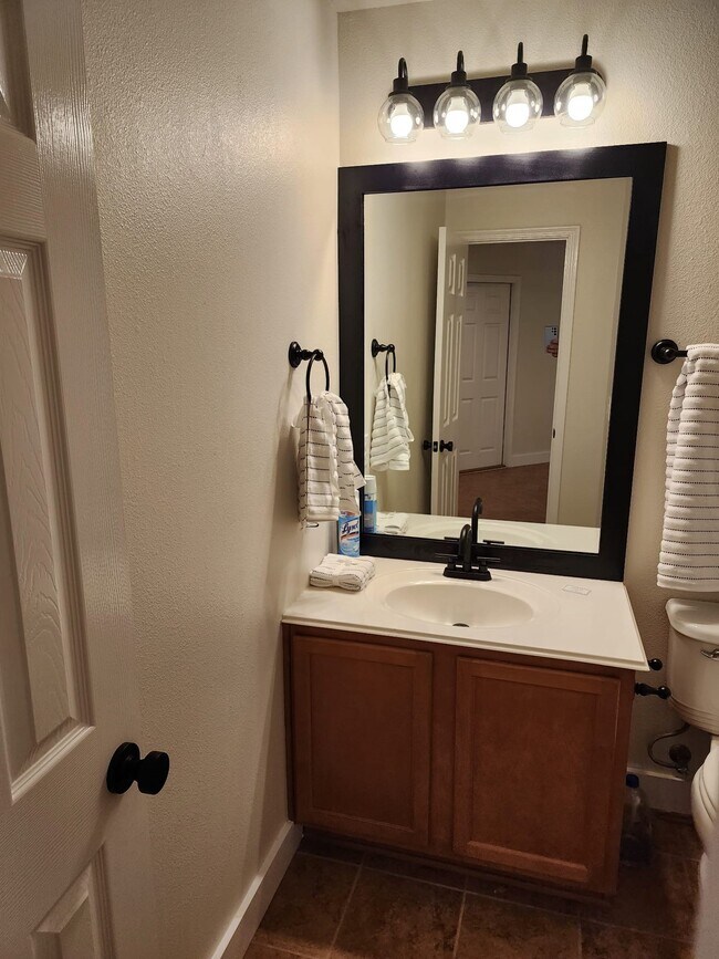 Foto del edificio - 4519 Woodspring Glen Ln