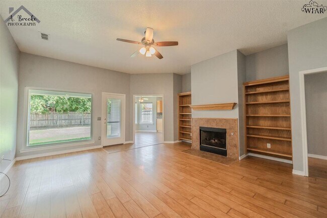 Foto del edificio - 5412 Blazing Star Ln