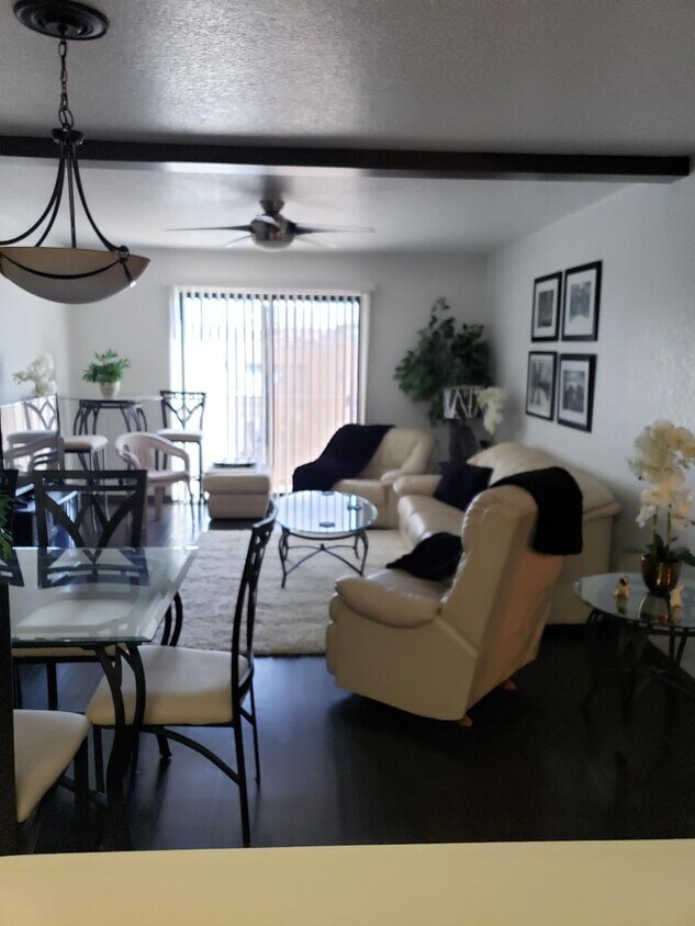 Primary Photo - 2094 Mesquite Ave