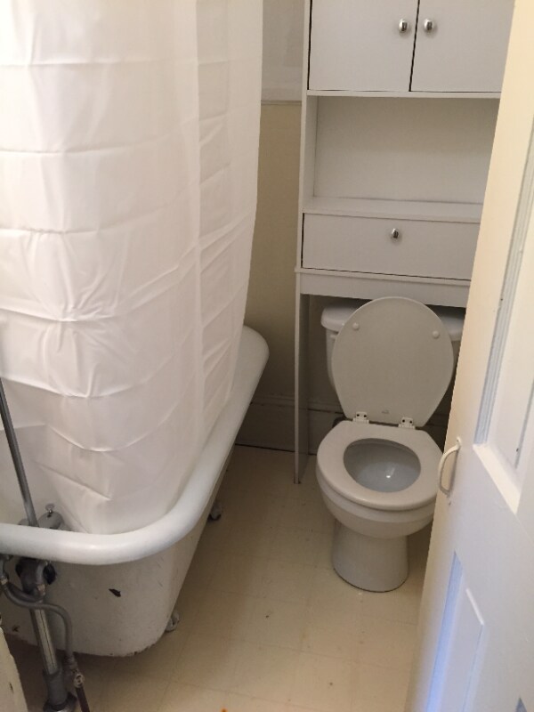 241 N Thomas St Unit 3B, Bellefonte, PA 16823 Room for Rent in