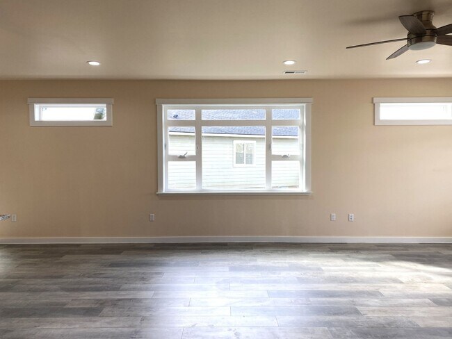 Foto del edificio - 2026 Home in Dallesport