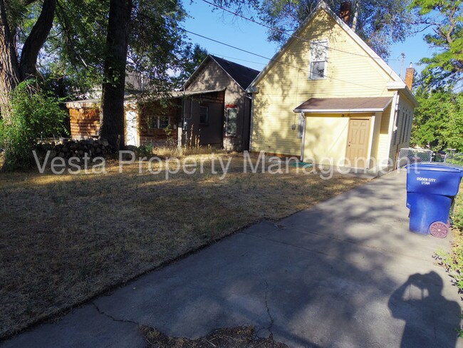 Foto del edificio - 2668 Jefferson Ave