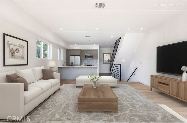Foto del edificio - 5251 Agnes Ave
