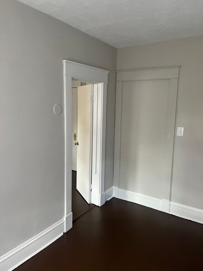 Building Photo - 4822 Chamberlayne Ave