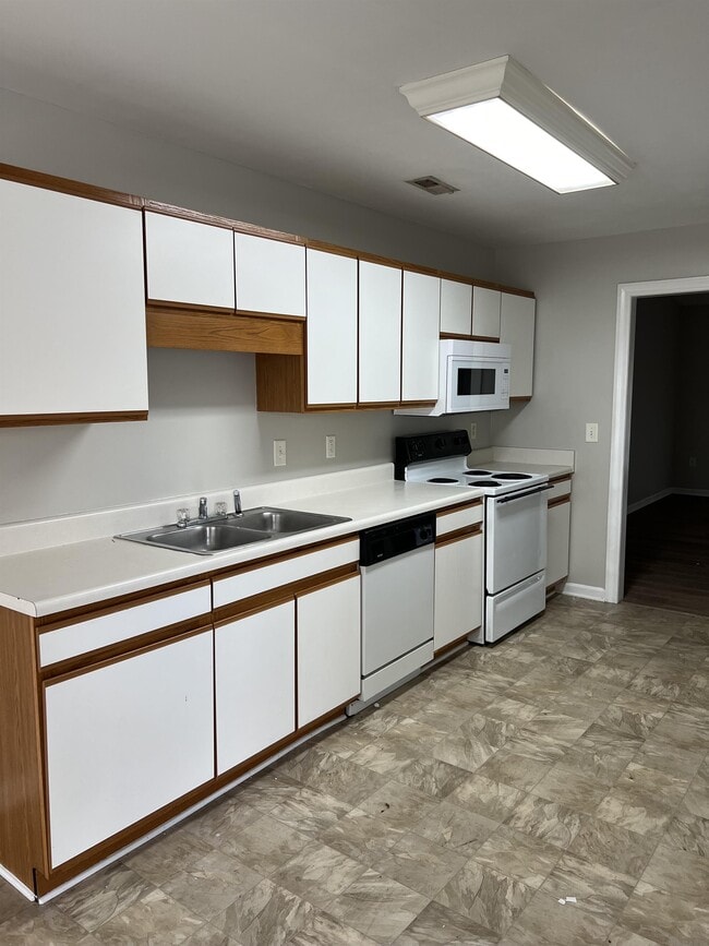 Foto del edificio - 2110 Oak Bend Dr