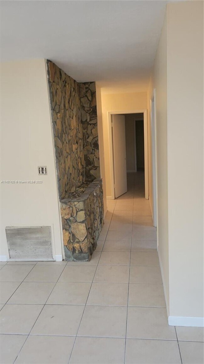 Foto del edificio - 2133 N 19th Ave