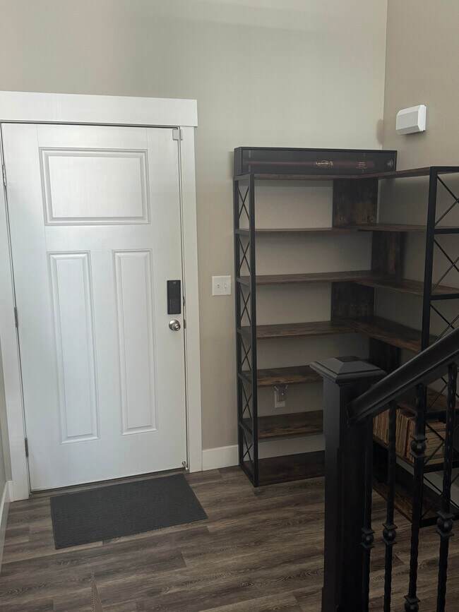 Building Photo - 9272 Ashbourne Dr