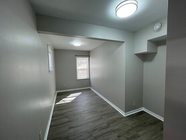 Foto del edificio - 3 Bed 1 Bath Single Family Home!